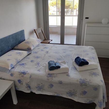 White-Blue Vibes, Seafront 2-Bedroom Apt Montesilvano Marina Dış mekan fotoğraf